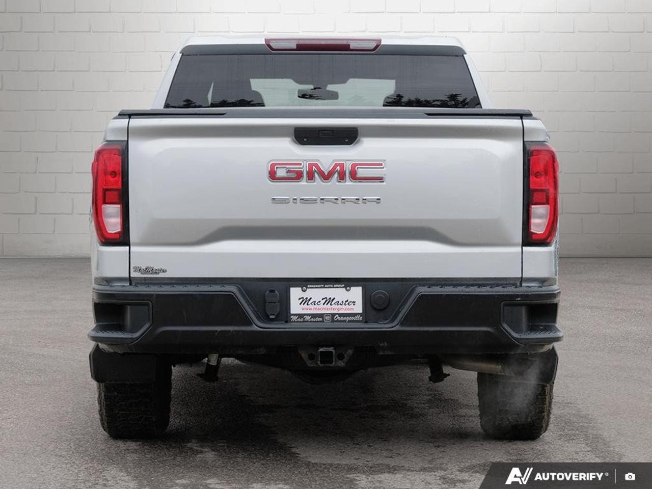 2020 GMC Sierra 1500 Crew Cab Short Box 4-Wheel Drive Photo3