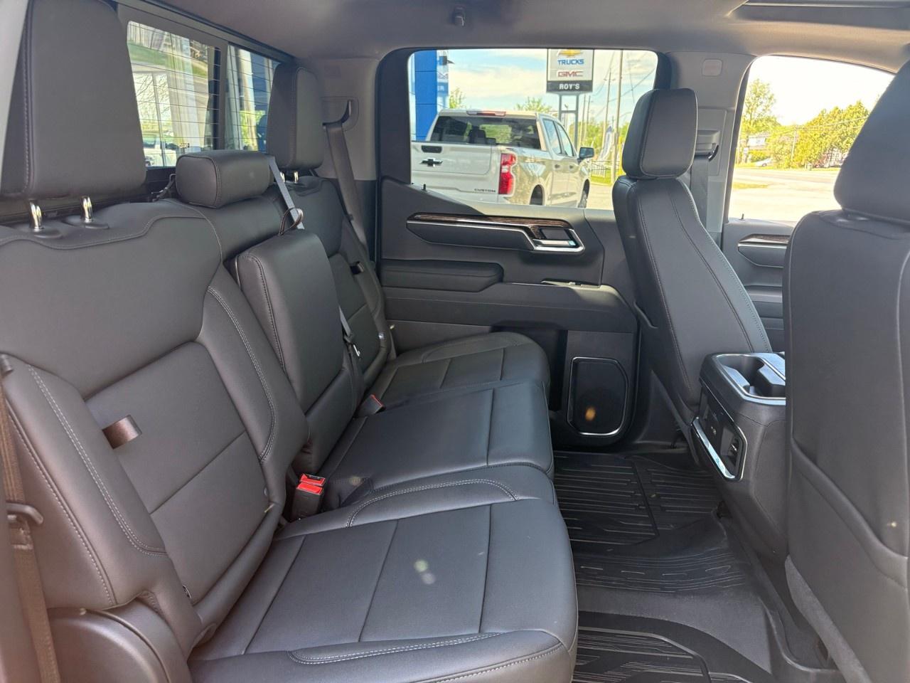 2026 GMC Sierra 1500 Crew Cab Short Box 4-Wheel Drive Elevation Photo