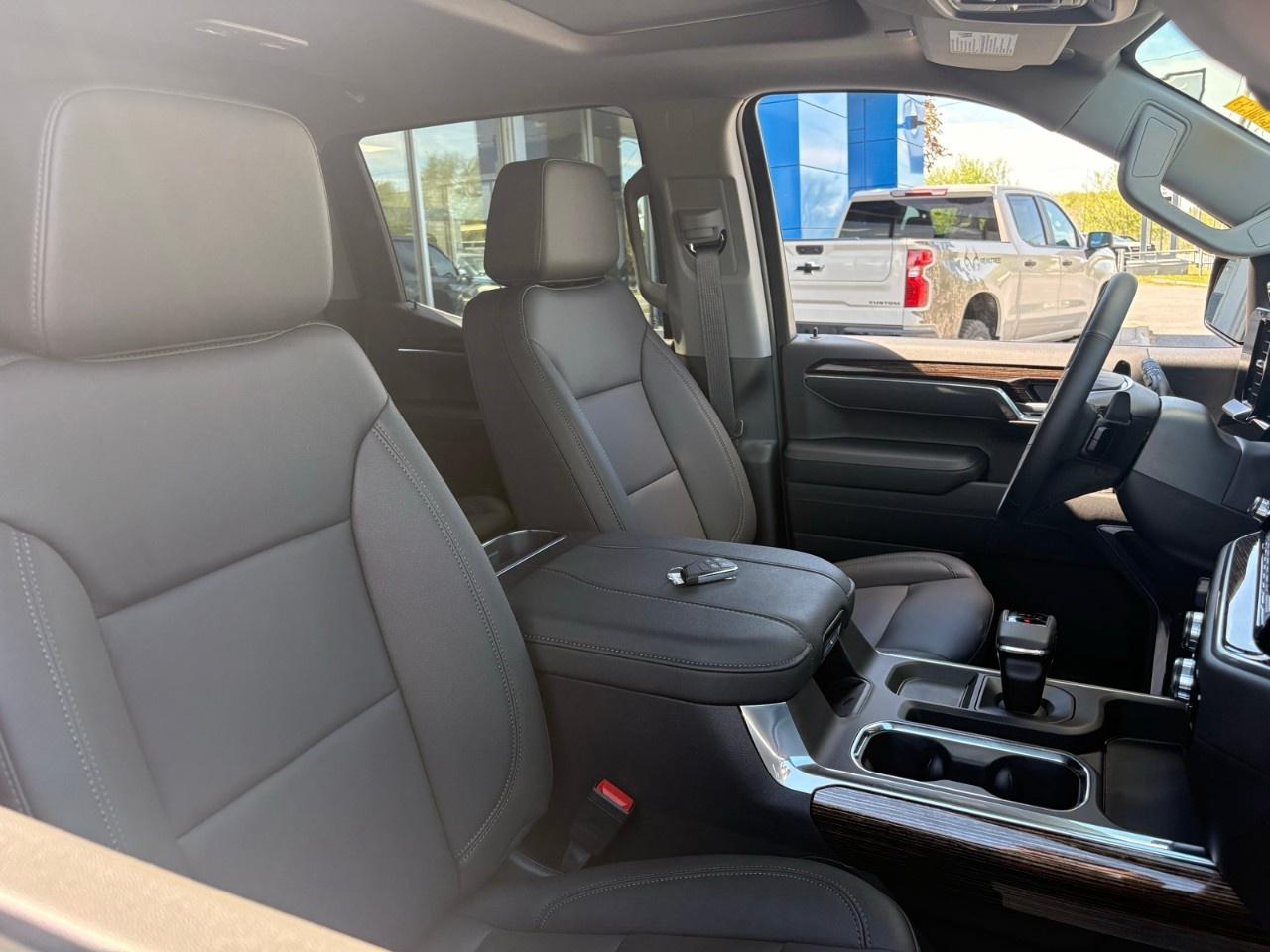 2026 GMC Sierra 1500 Crew Cab Short Box 4-Wheel Drive Elevation Photo