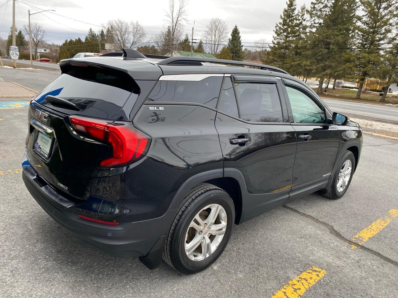 2020 GMC Terrain AWD SLE Photo