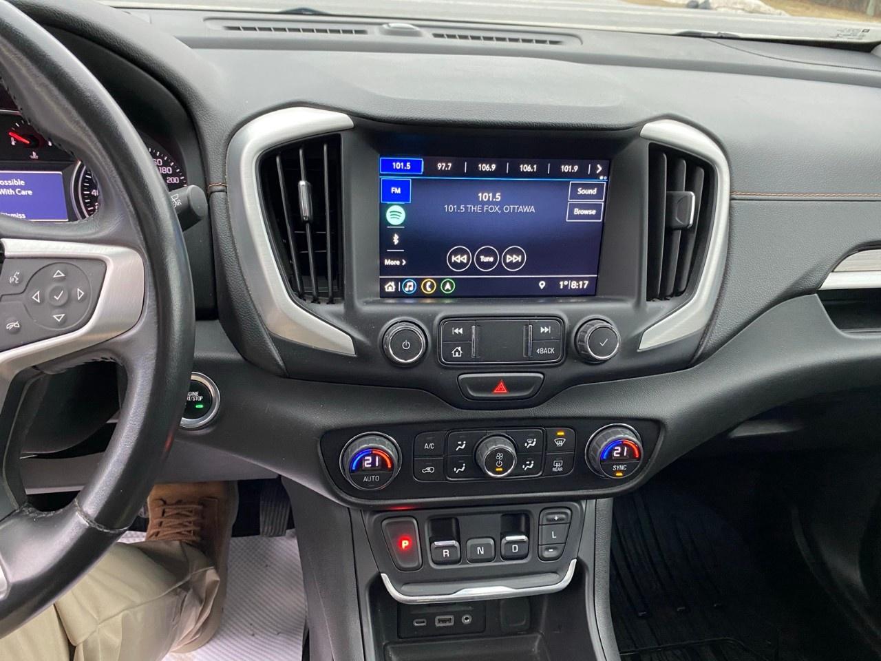 2020 GMC Terrain AWD SLE Photo