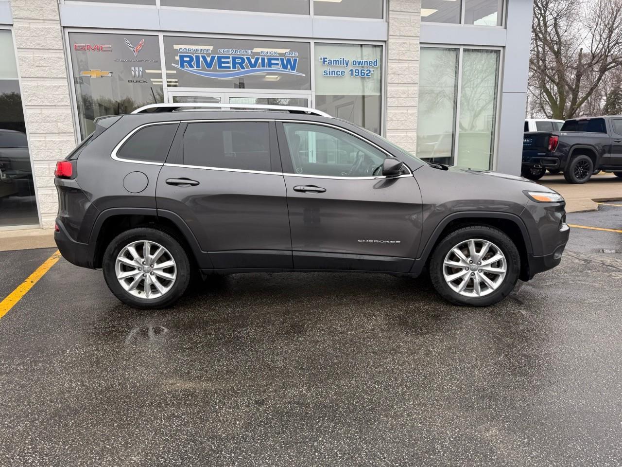 2017 Jeep Cherokee Limited 4dr 4x4 Photo