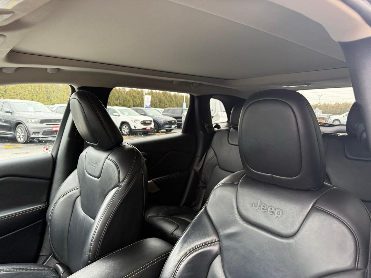 2017 Jeep Cherokee Limited 4dr 4x4 Photo