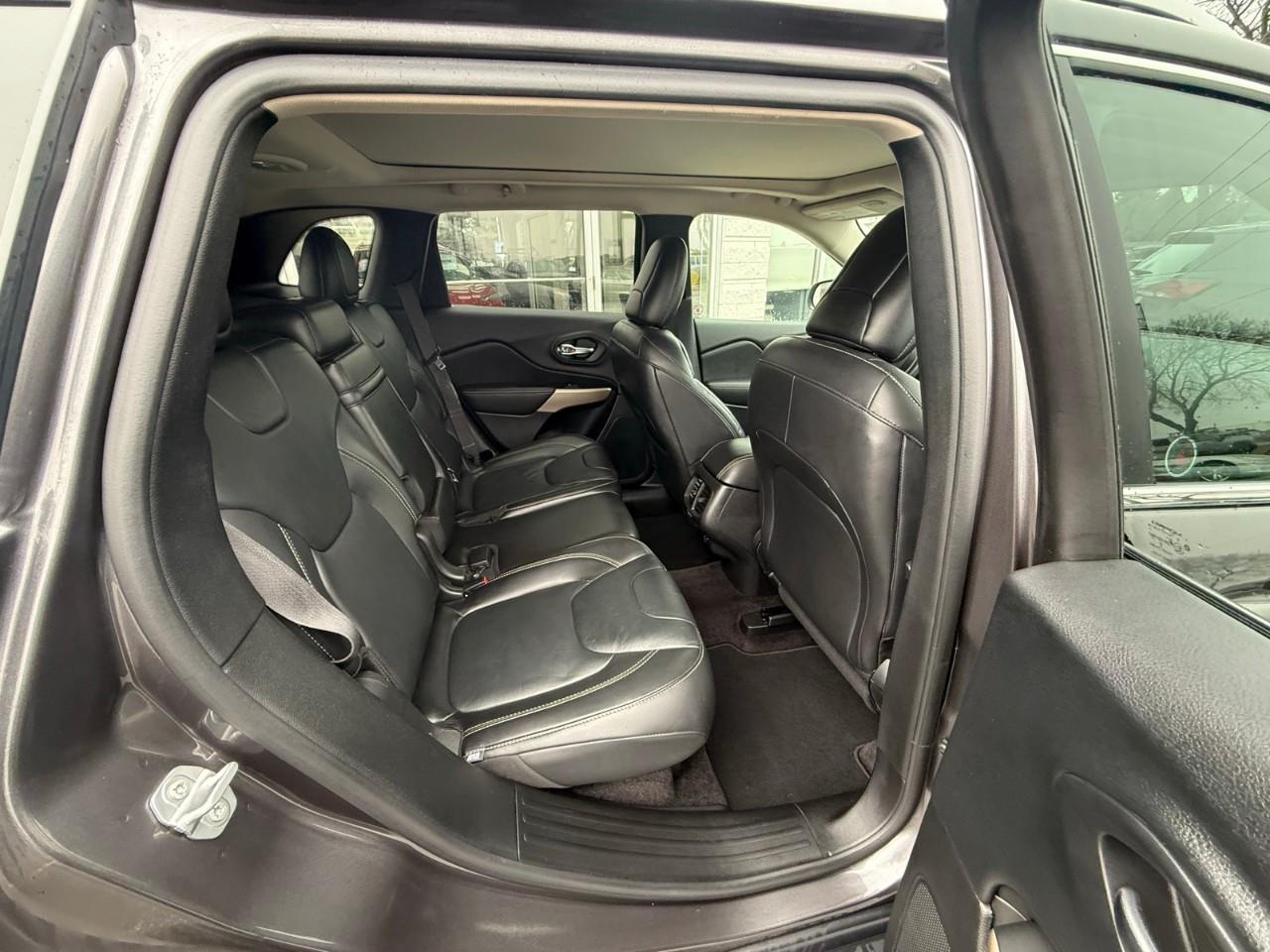 2017 Jeep Cherokee Limited 4dr 4x4 Photo