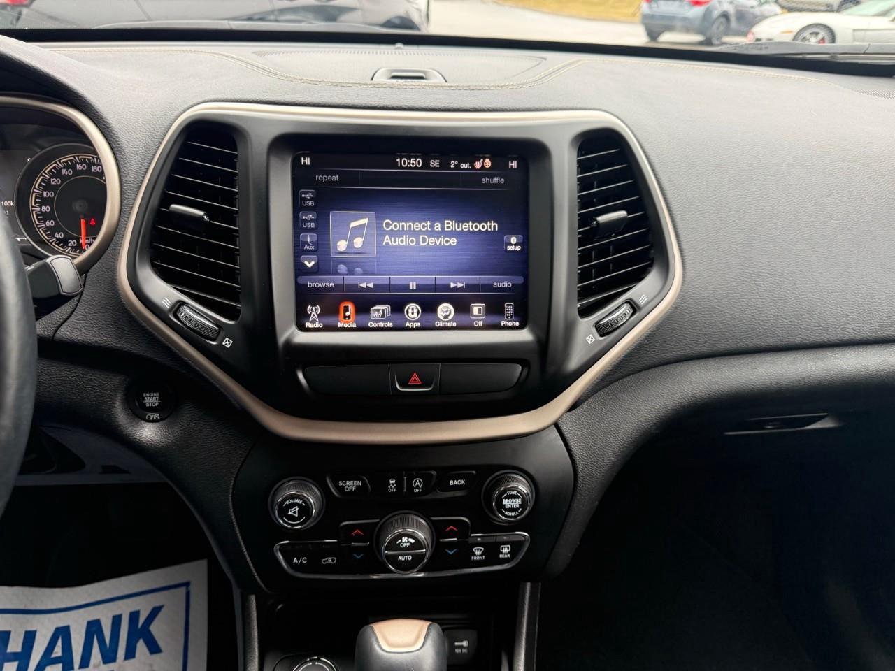 2017 Jeep Cherokee Limited 4dr 4x4 Photo