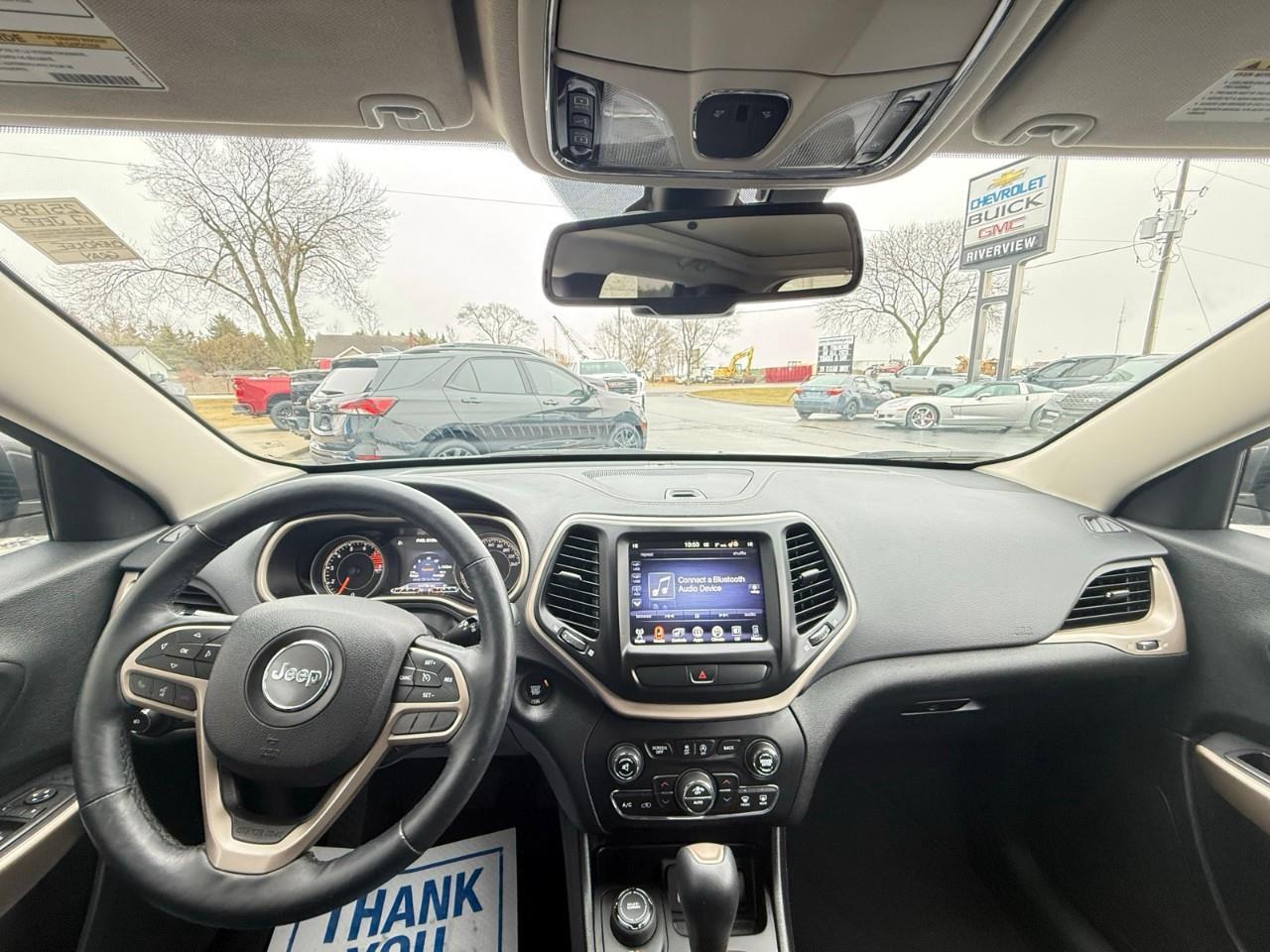 2017 Jeep Cherokee Limited 4dr 4x4 Photo