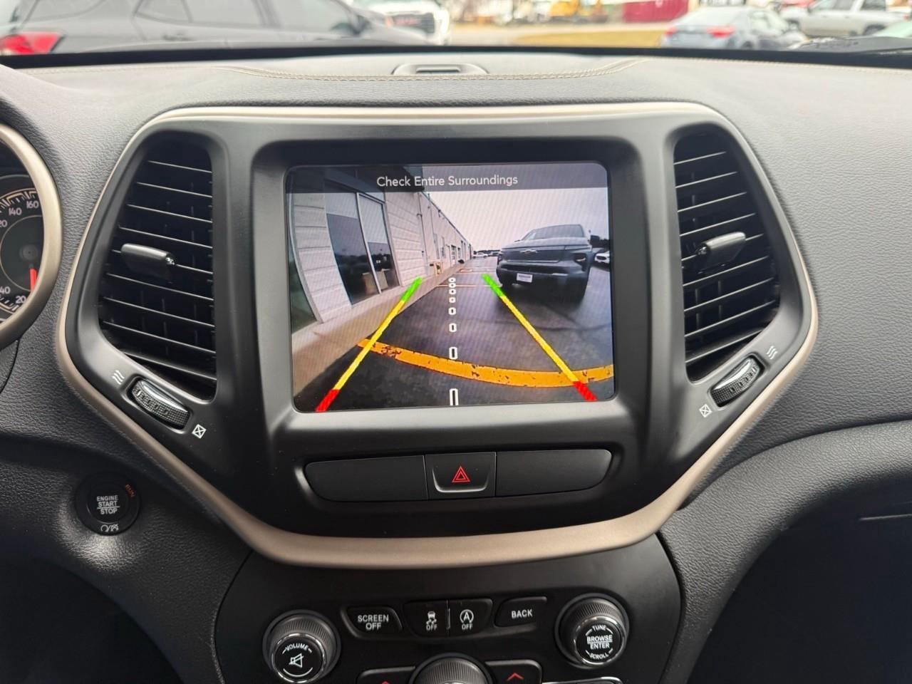 2017 Jeep Cherokee Limited 4dr 4x4 Photo