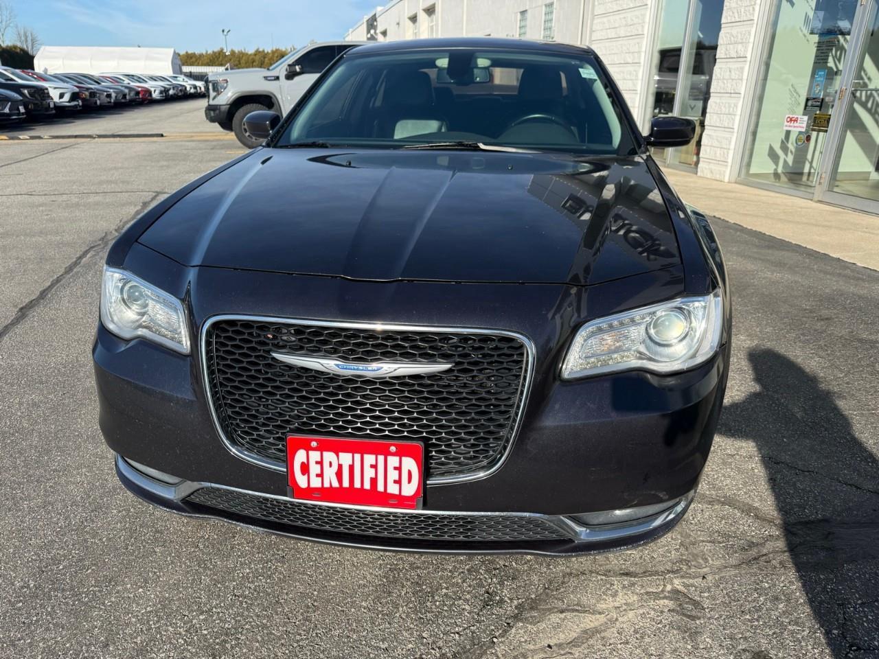 2018 Chrysler 300 Touring 4dr Rear-wheel Drive Sedan Photo