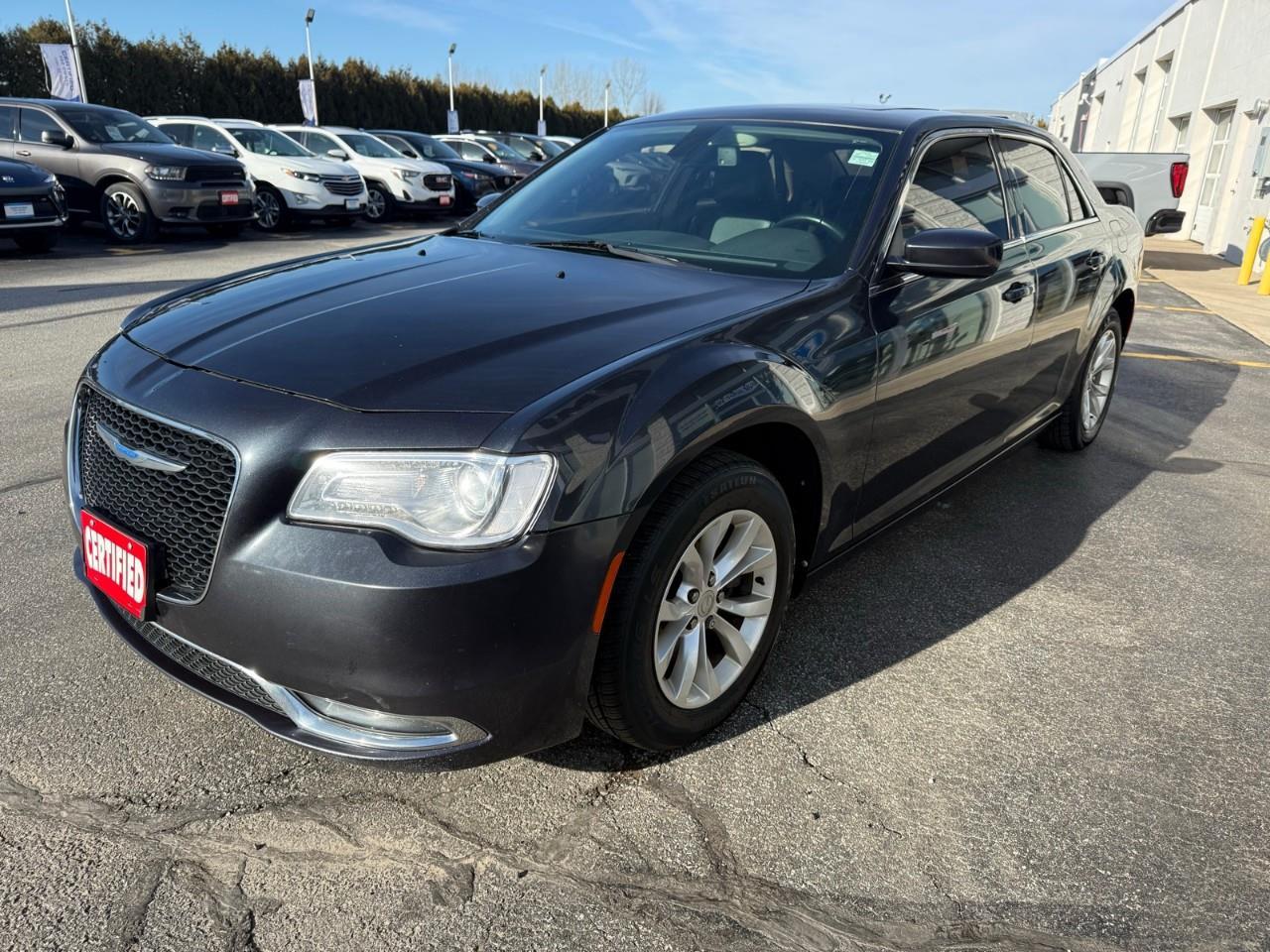 2018 Chrysler 300 Touring 4dr Rear-wheel Drive Sedan Photo