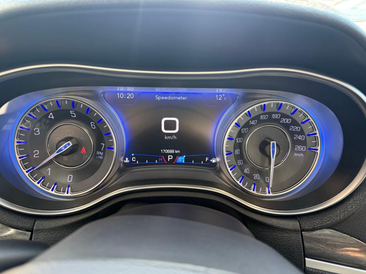 2018 Chrysler 300 Touring 4dr Rear-wheel Drive Sedan Photo