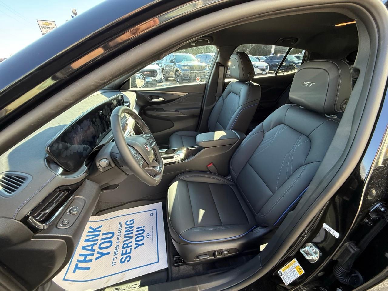 2026 Buick Envista Sport Touring 4dr Front-Wheel Drive Photo