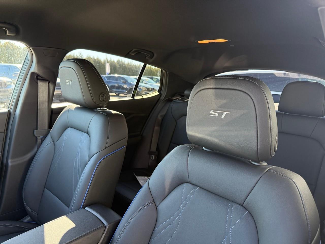 2026 Buick Envista Sport Touring 4dr Front-Wheel Drive Photo