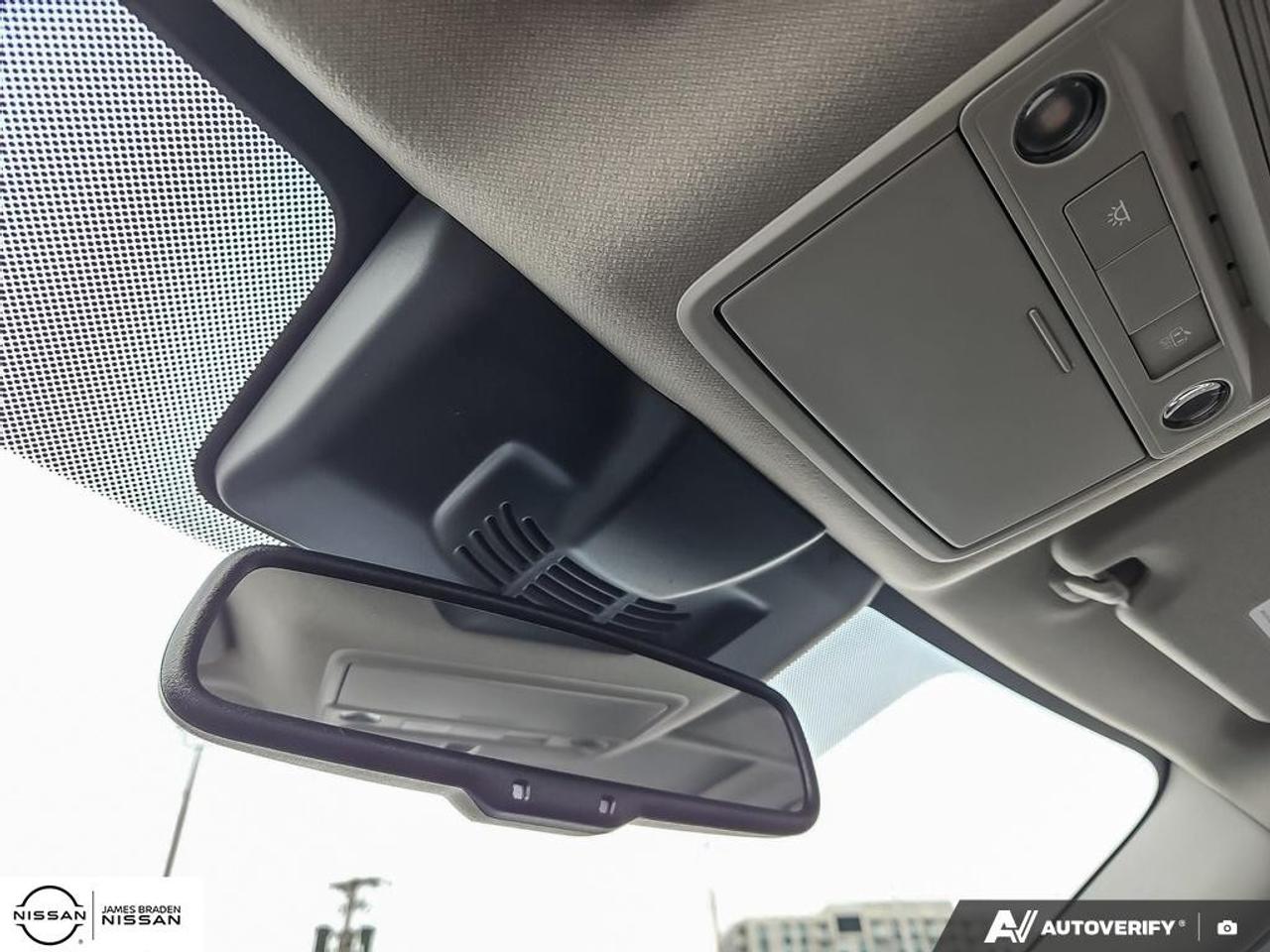 2026 Nissan Sentra SV SEDAN Photo