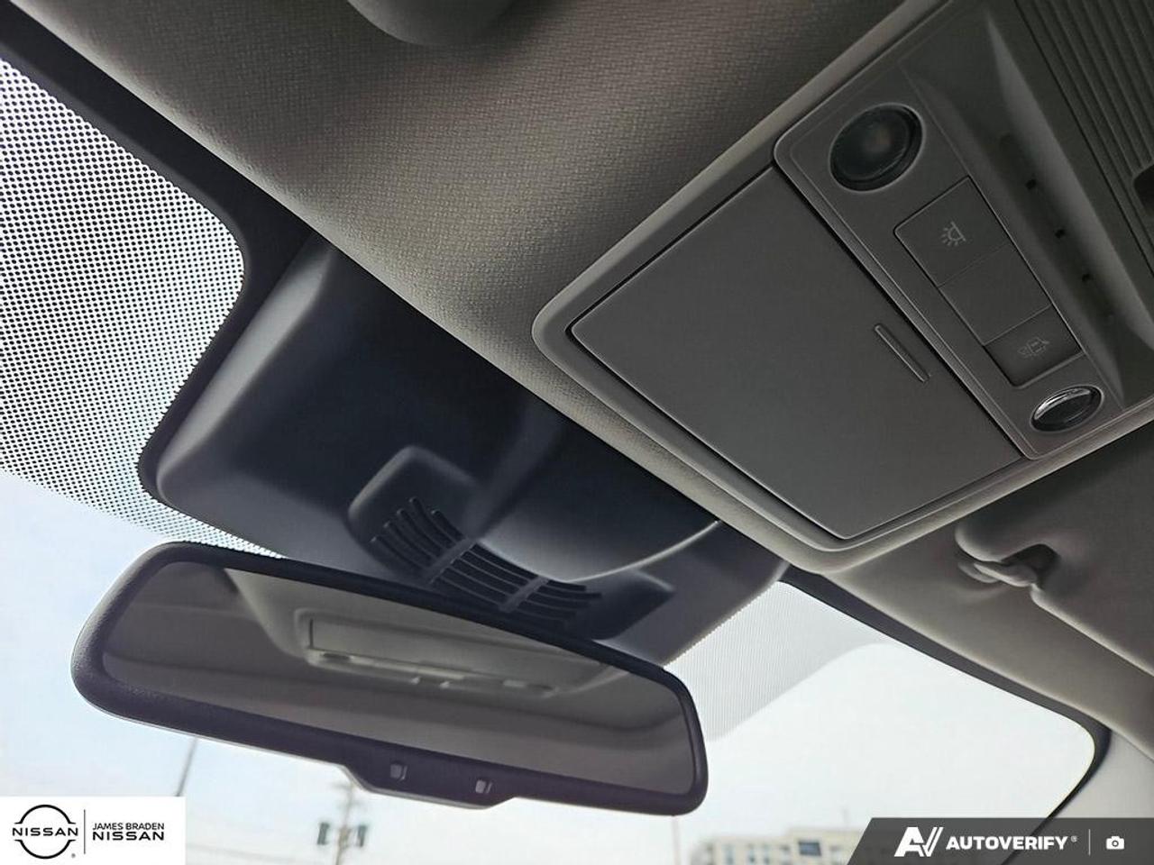 2026 Nissan Sentra SV SEDAN Photo