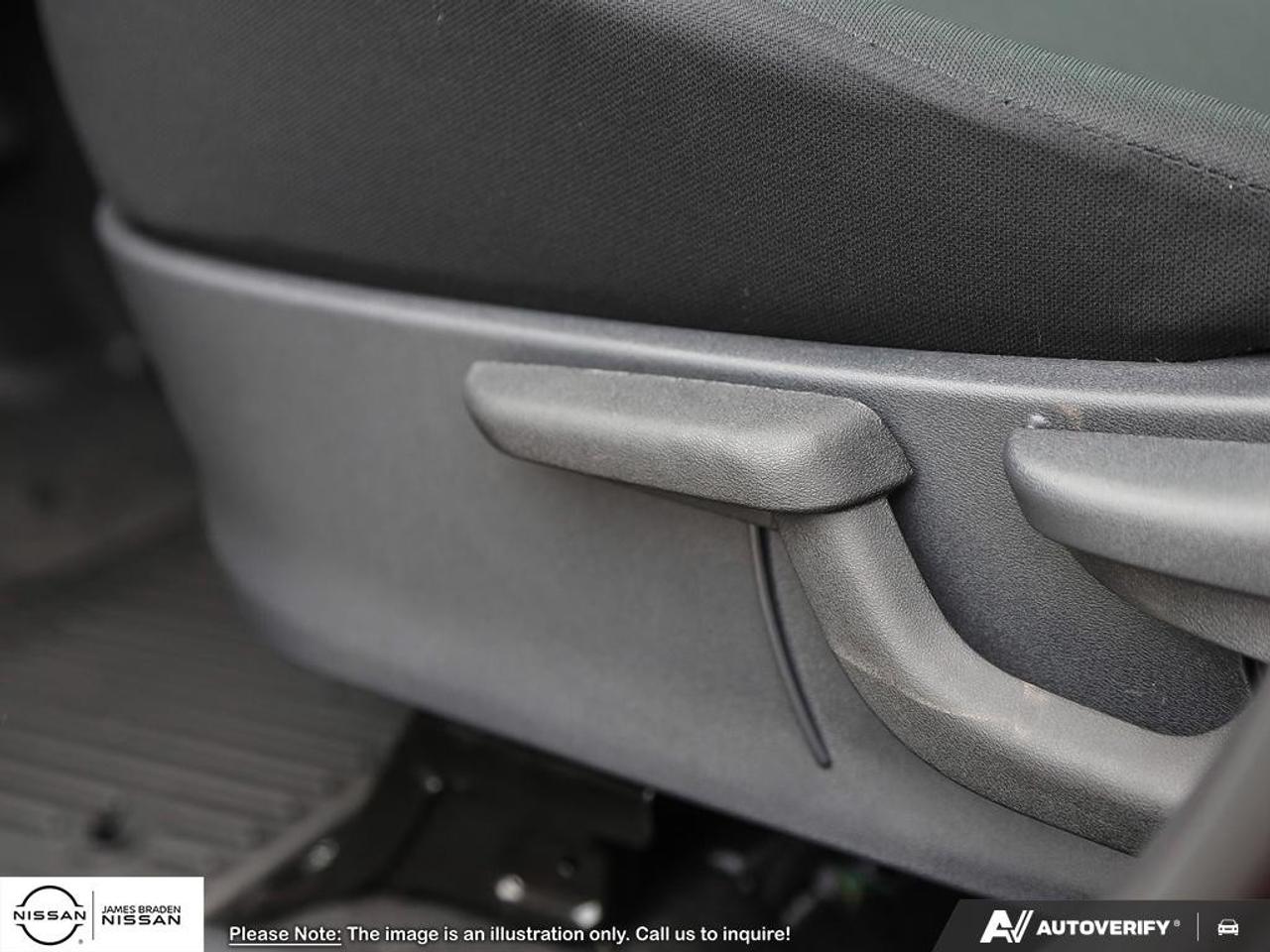 2025 Nissan Kicks Play S FWD Photo