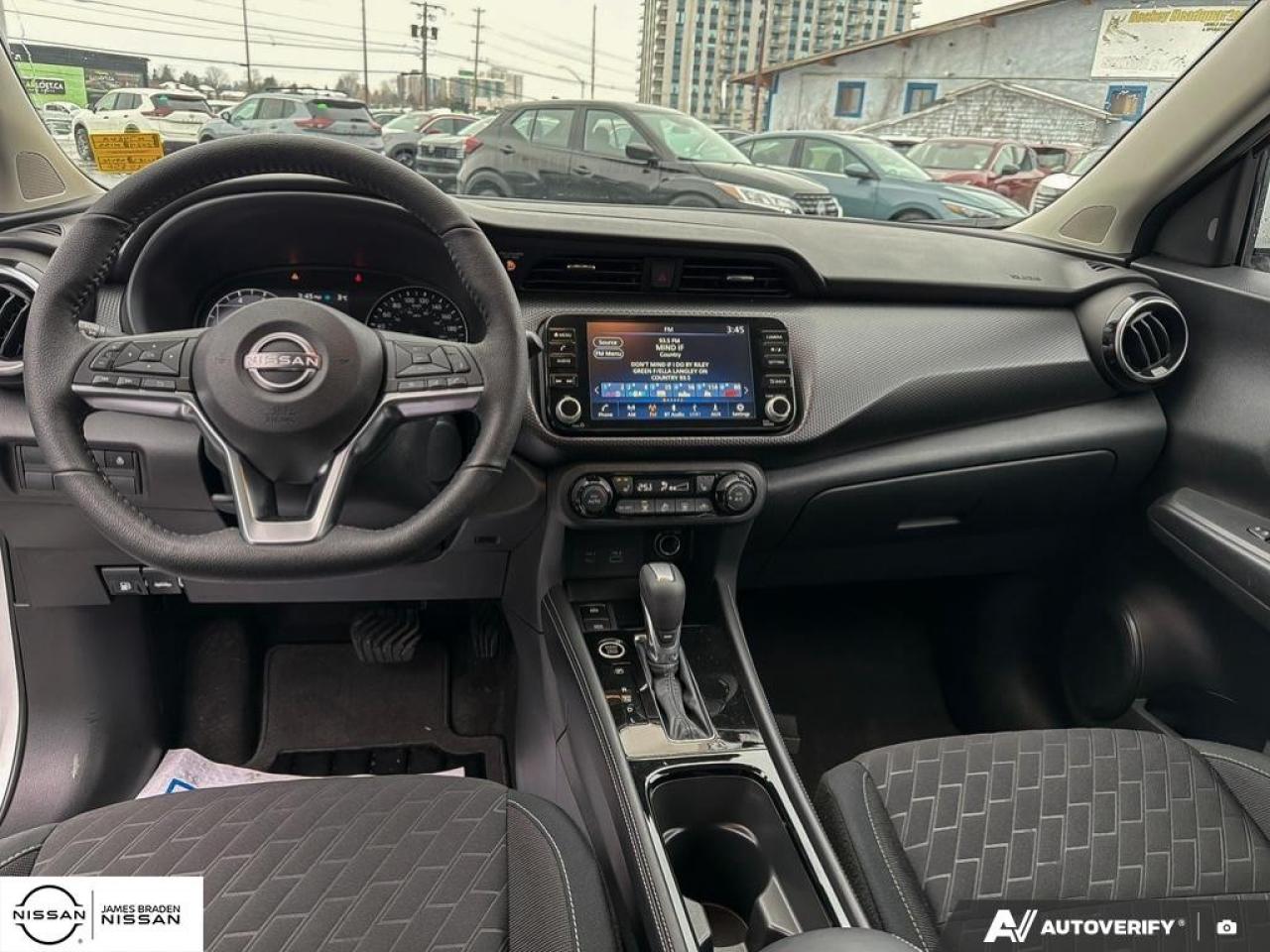 2024 Nissan Kicks SV FWD Photo