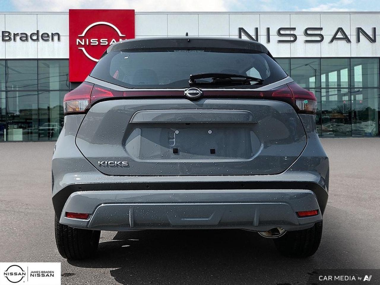 2025 Nissan Kicks Play SV FWD Photo