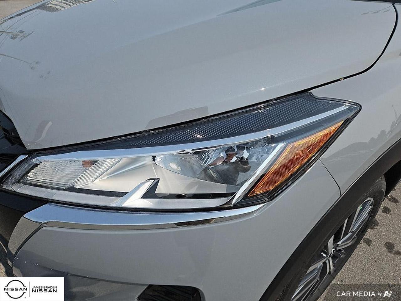 2025 Nissan Kicks Play SV FWD Photo