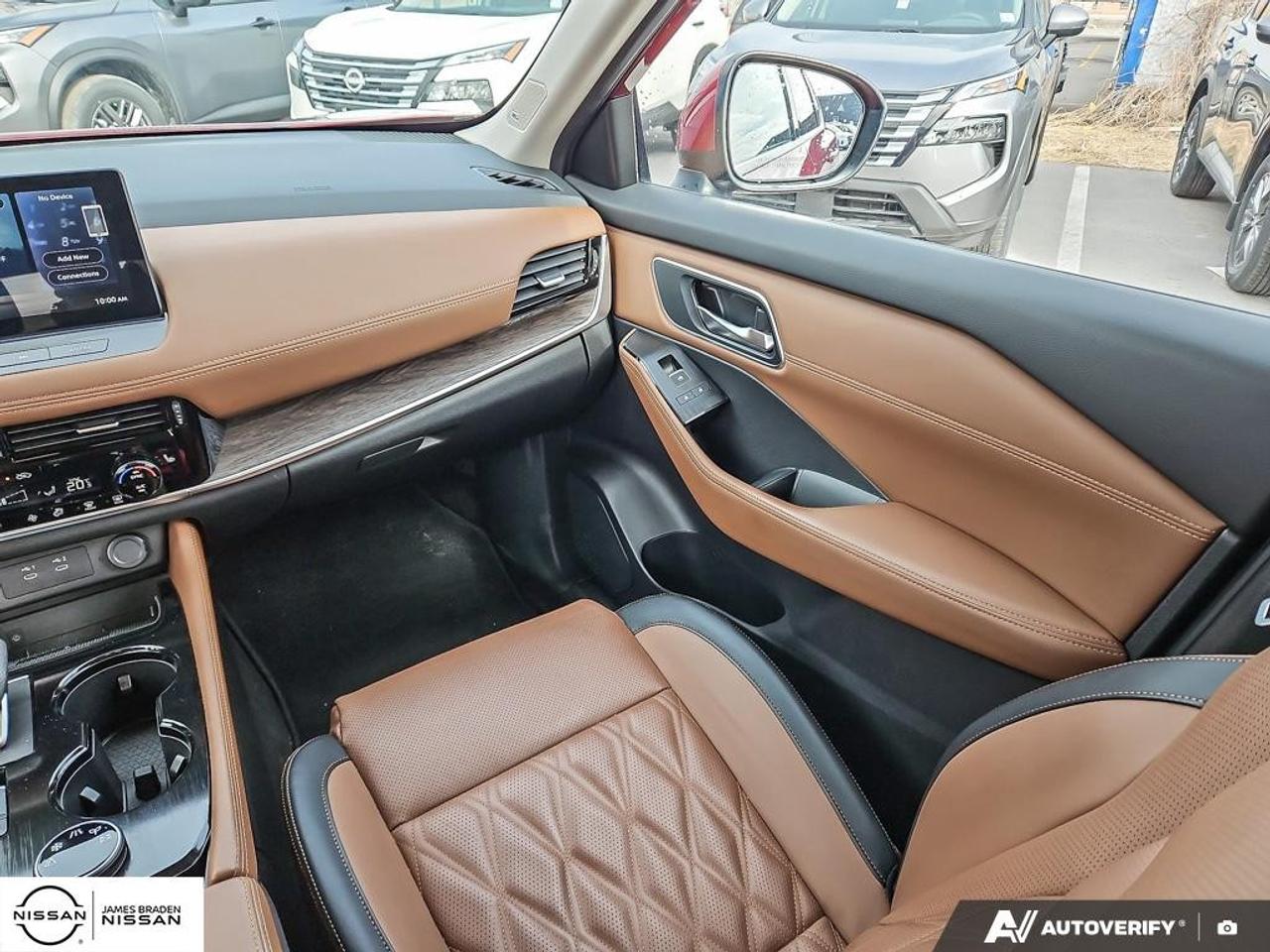 2025 Nissan Rogue AWD Platinum Photo