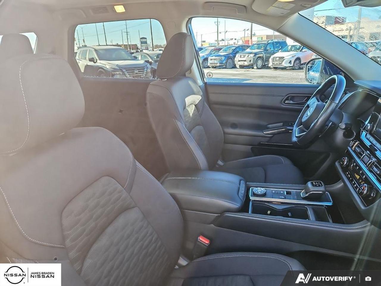 2024 Nissan Pathfinder  Photo