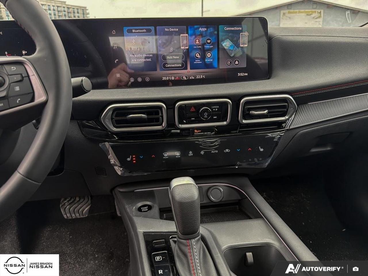 2026 Nissan Sentra SR SEDAN Photo