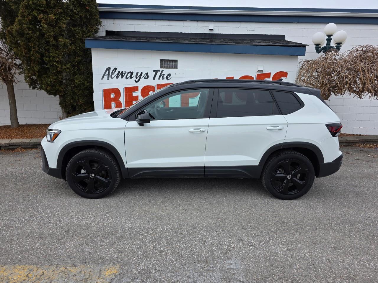 2025 Volkswagen Taos Comfortline Black Edition 4dr All-Wheel Drive 4MOTION Photo3