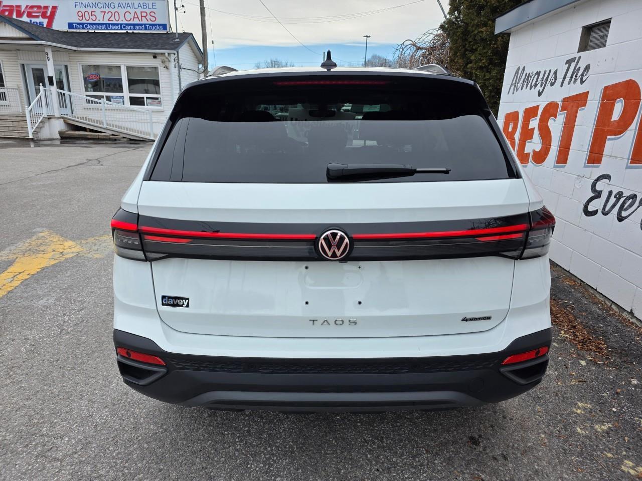 2025 Volkswagen Taos Comfortline Black Edition 4dr All-Wheel Drive 4MOTION Photo