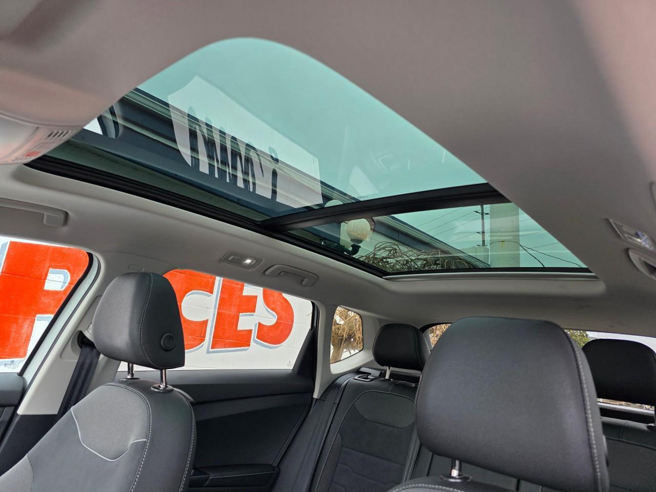 2025 Volkswagen Taos Comfortline Black Edition 4dr All-Wheel Drive 4MOTION Photo