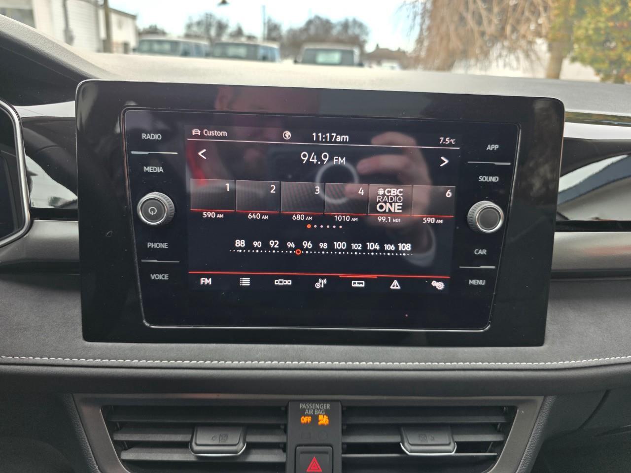 2025 Volkswagen Taos Comfortline Black Edition 4dr All-Wheel Drive 4MOTION Photo