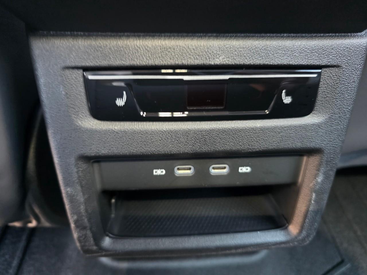 2023 Volkswagen ID.4 Pro w/SK On Battery 4dr All-Wheel Drive Photo