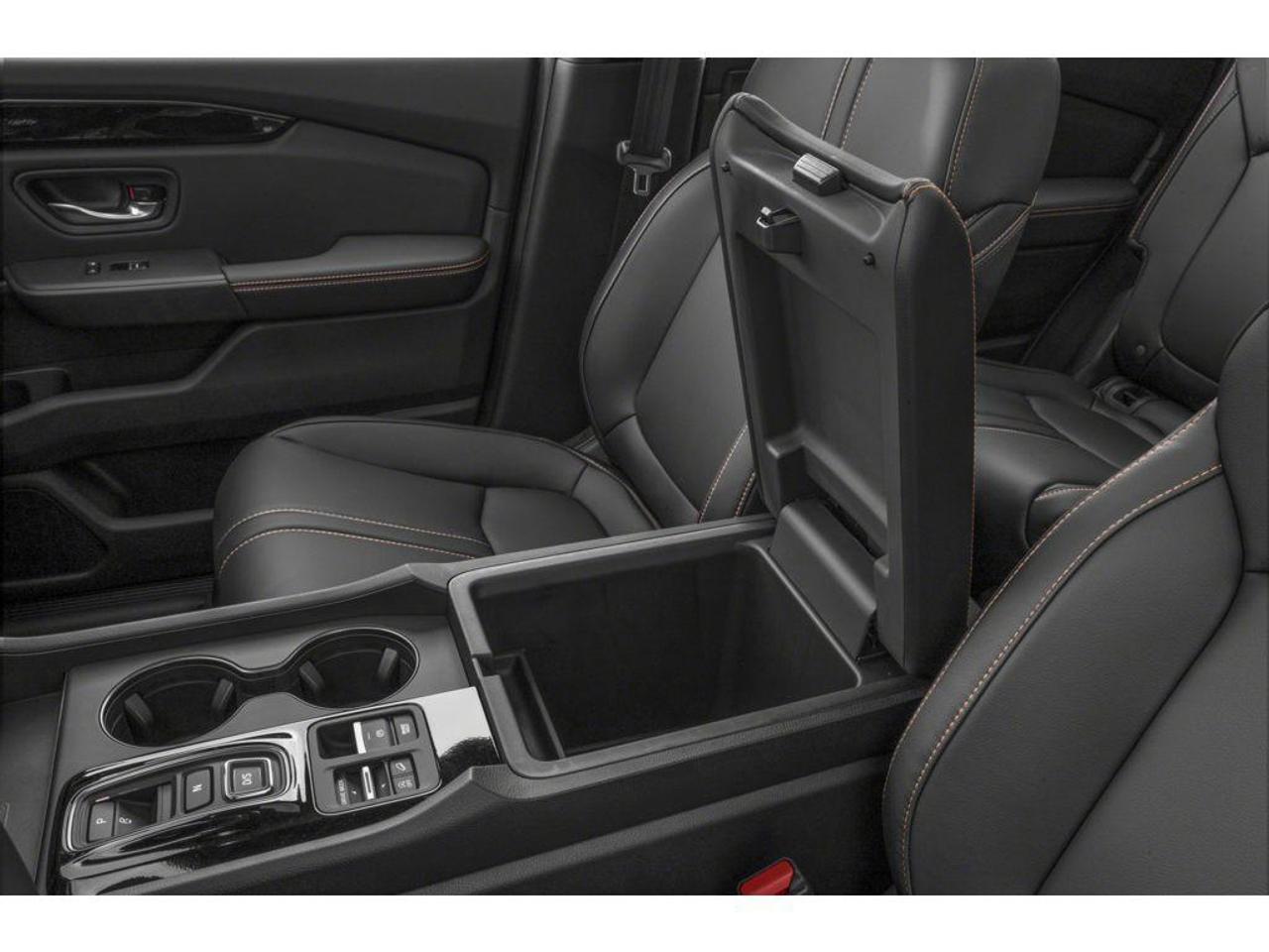 2023 Honda Pilot TrailSport 4dr All-Wheel Drive Photo