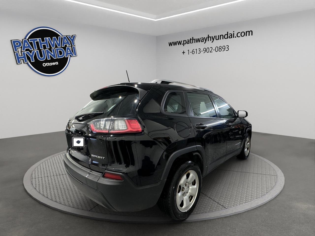 2019 Jeep Cherokee Sport | Reverse Cam | Heated Seats | Sunroof Photo2