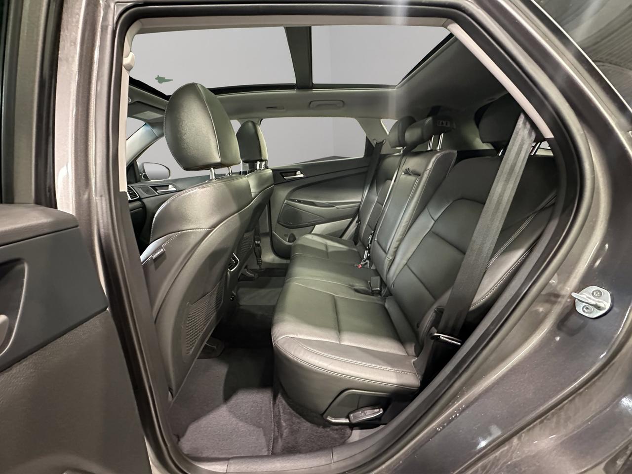 2020 Hyundai Tucson Luxury | Reverse Cam | Heated Seats Photo