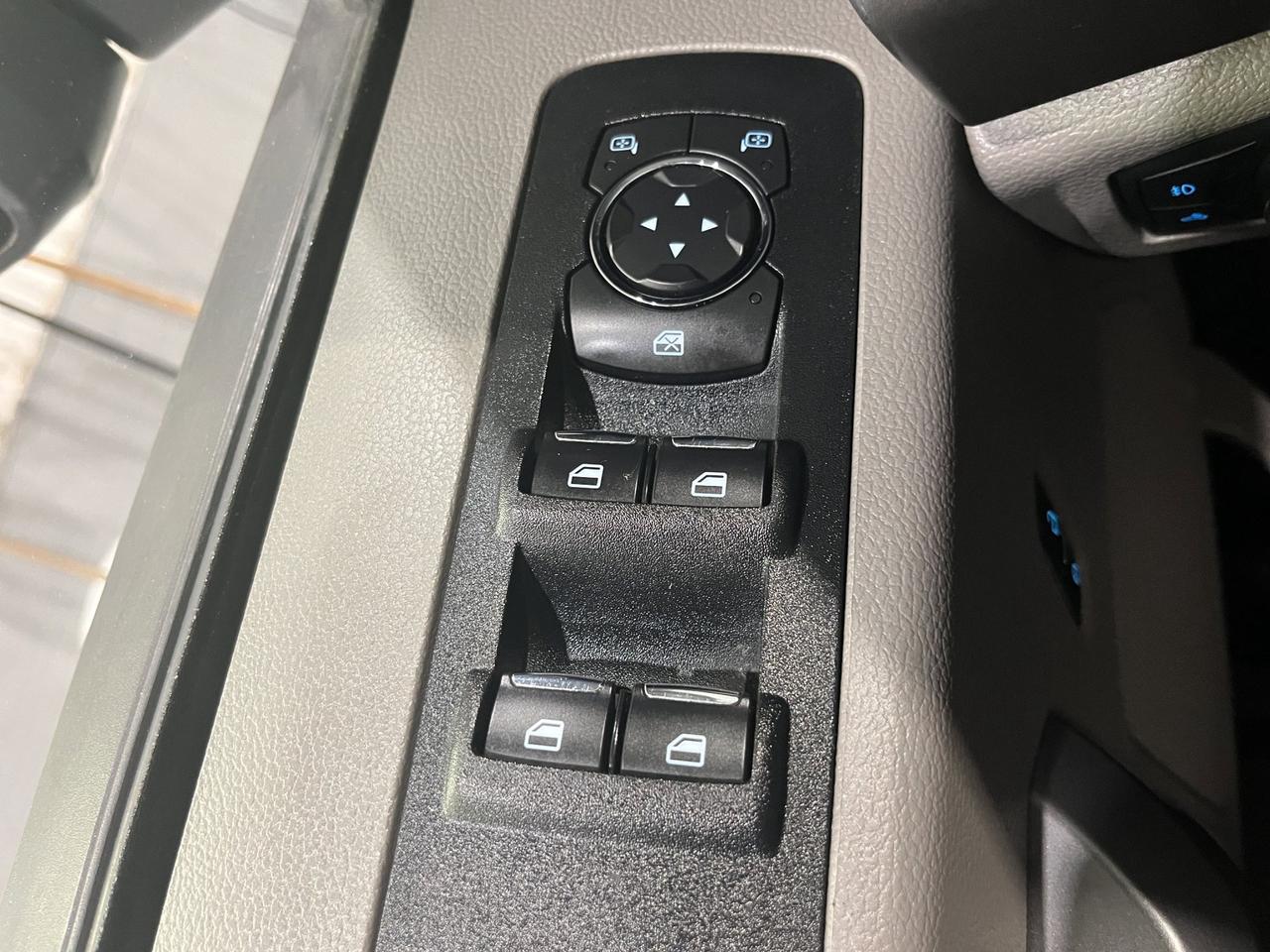 2019 Ford F-150 XLT | Reverse Cam Photo