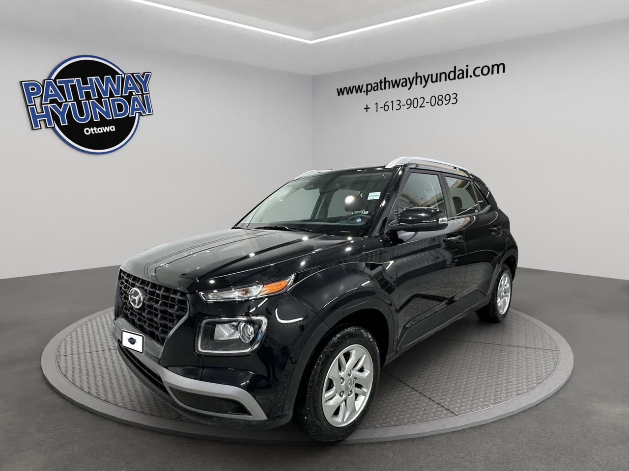2024 Hyundai Venue Preferred | Reverse Cam | Heated Seats Photo