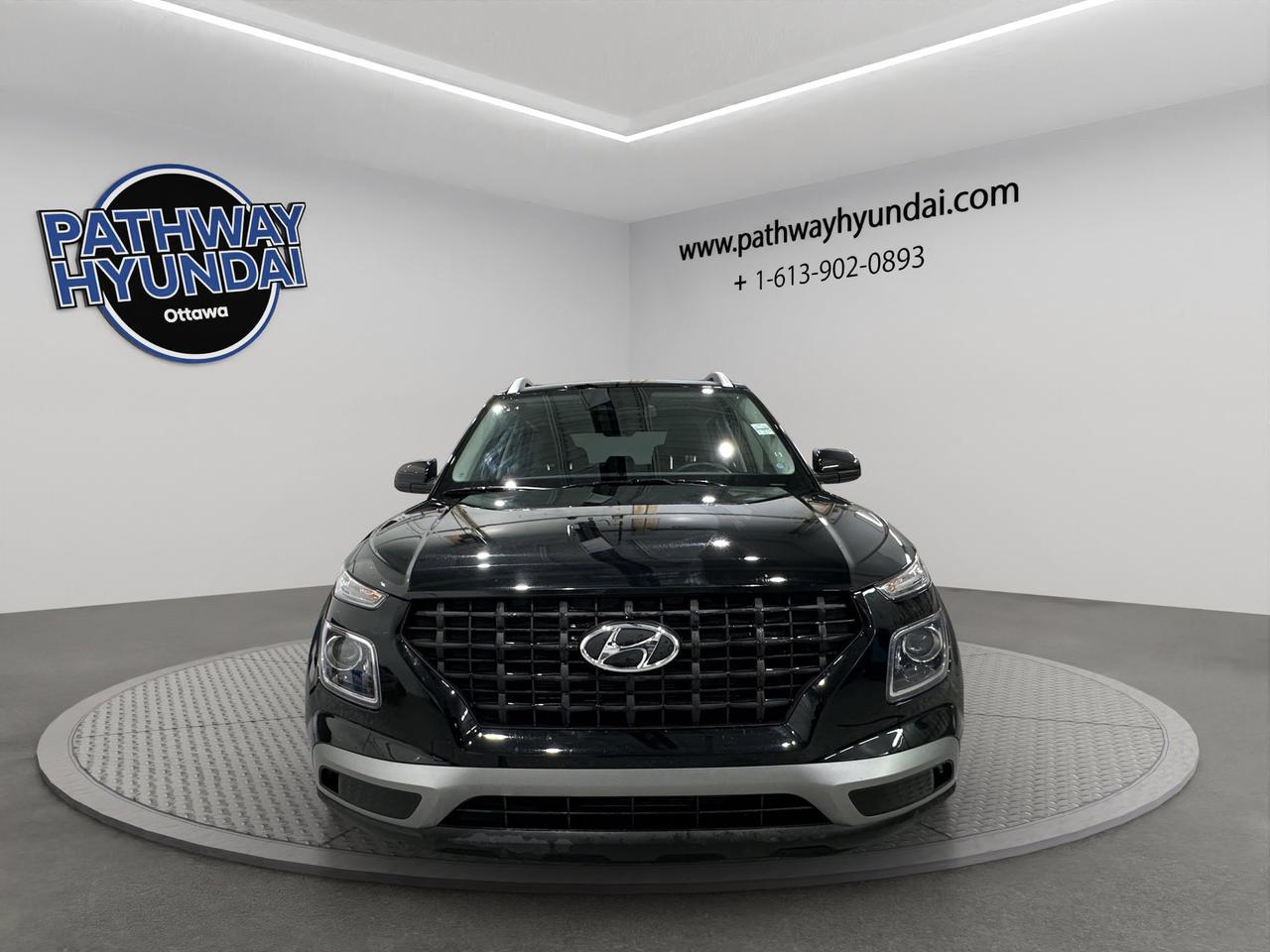 2024 Hyundai Venue Preferred | Reverse Cam | Heated Seats Photo