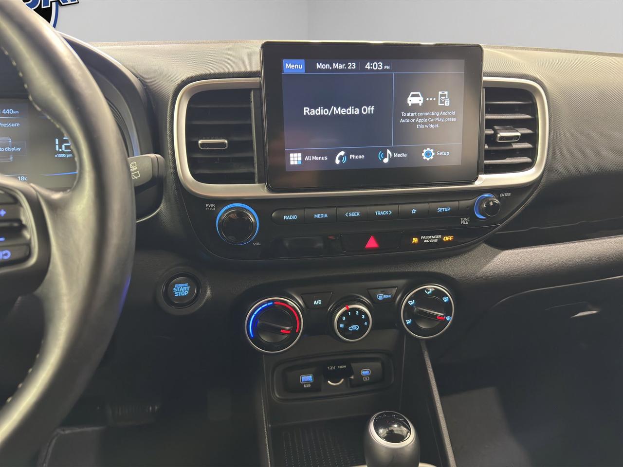 2024 Hyundai Venue Preferred | Reverse Cam | Heated Seats Photo