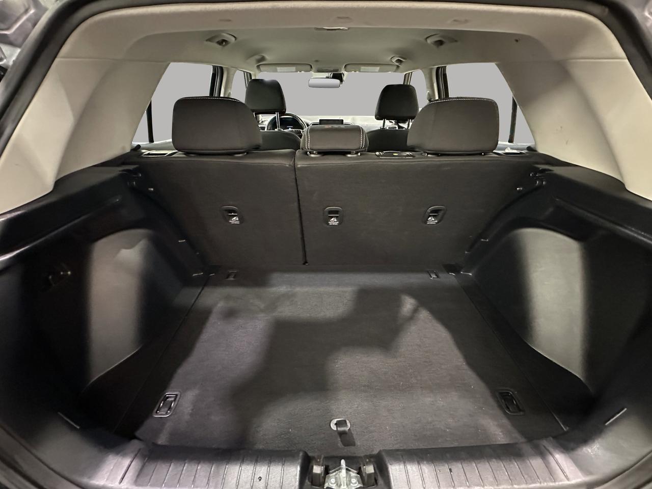 2024 Hyundai Venue Preferred | Reverse Cam | Heated Seats Photo