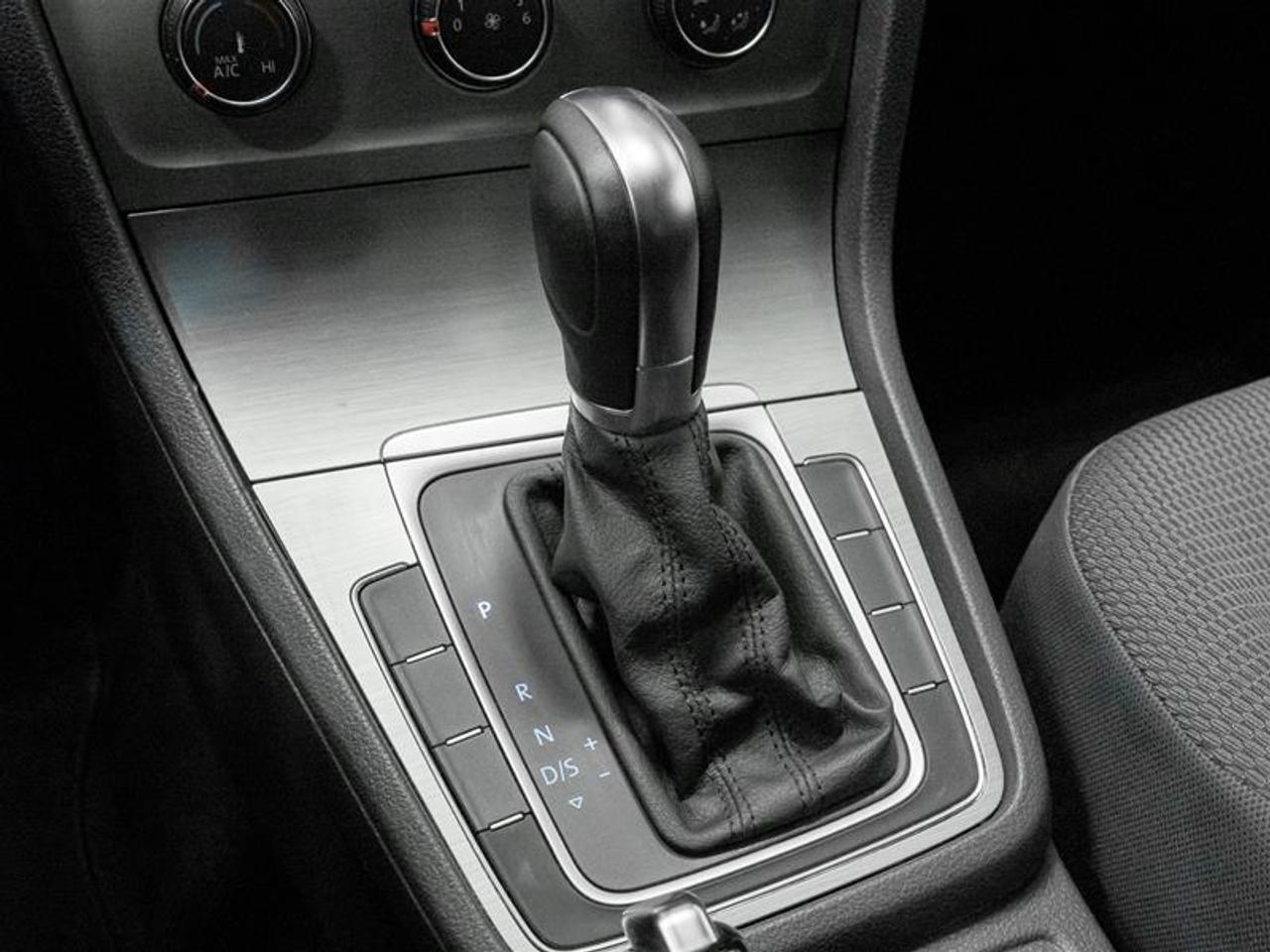 2016 Volkswagen Golf 1.8 TSI Trendline (A6) 4dr Hatchback Photo