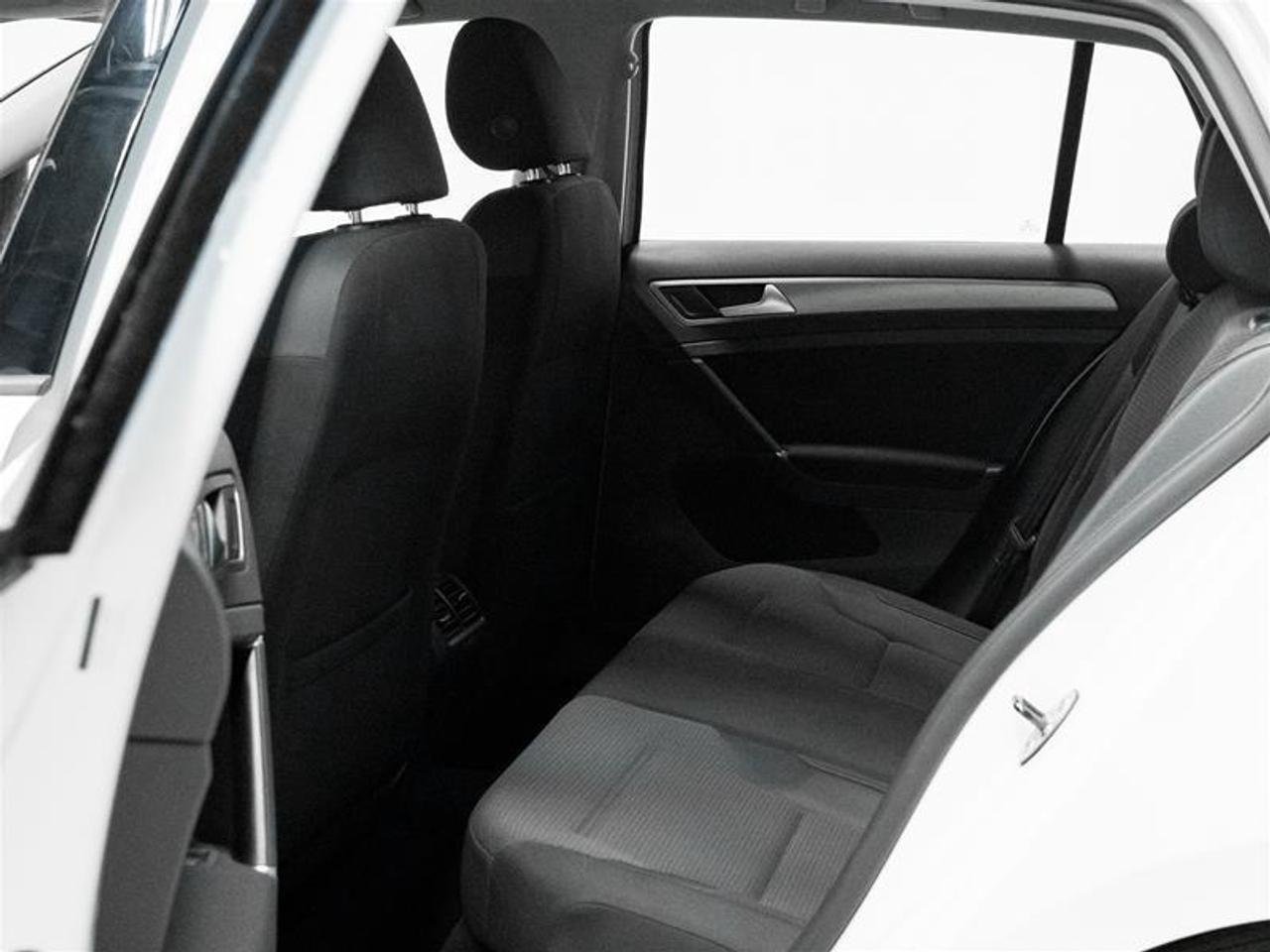 2016 Volkswagen Golf 1.8 TSI Trendline (A6) 4dr Hatchback Photo