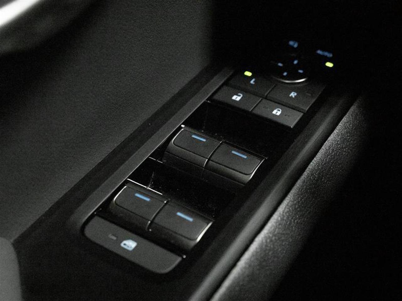 2025 Lexus UX 300H Base 4dr All-Wheel Drive Photo