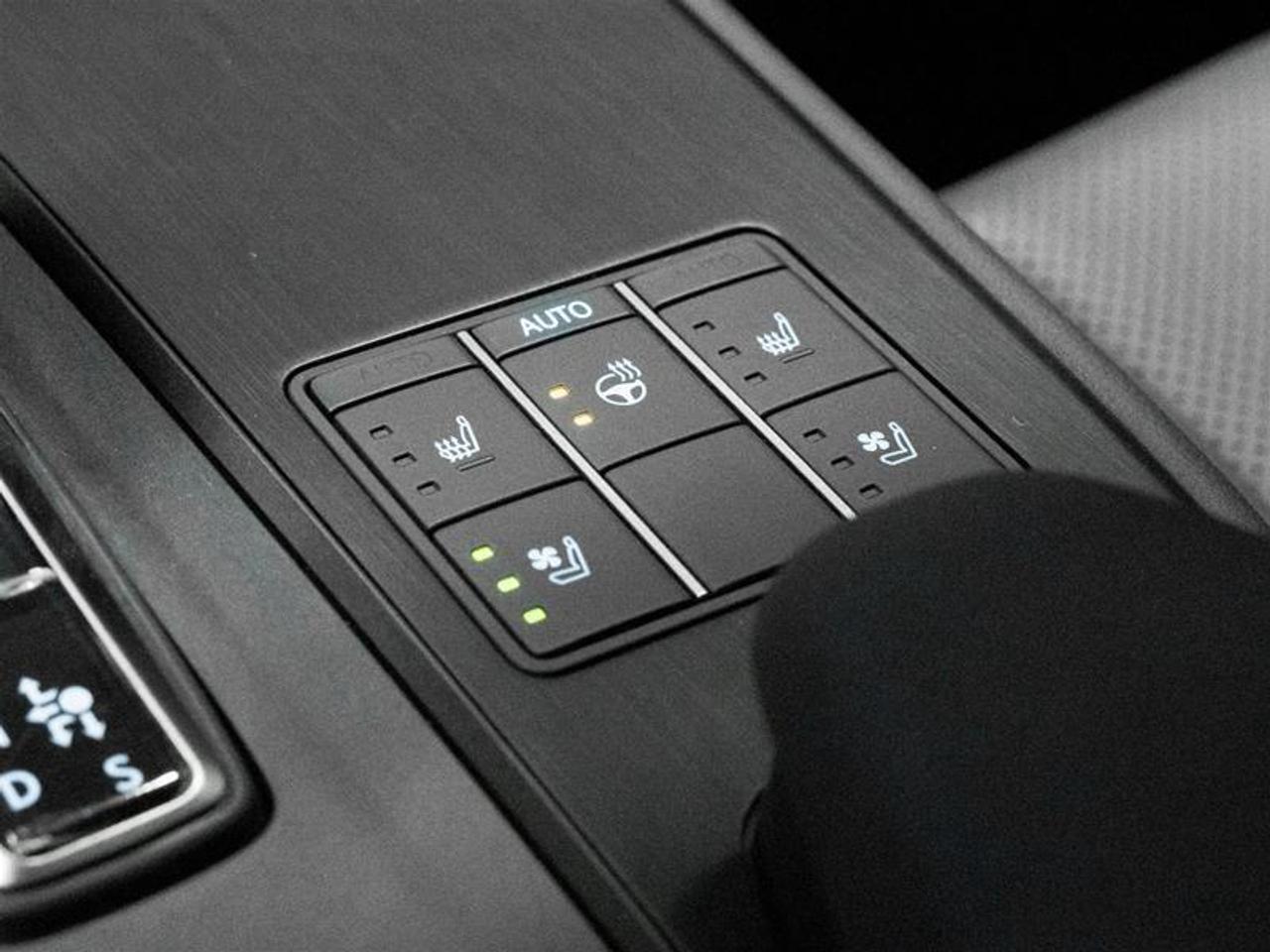 2025 Lexus UX 300H Base 4dr All-Wheel Drive Photo