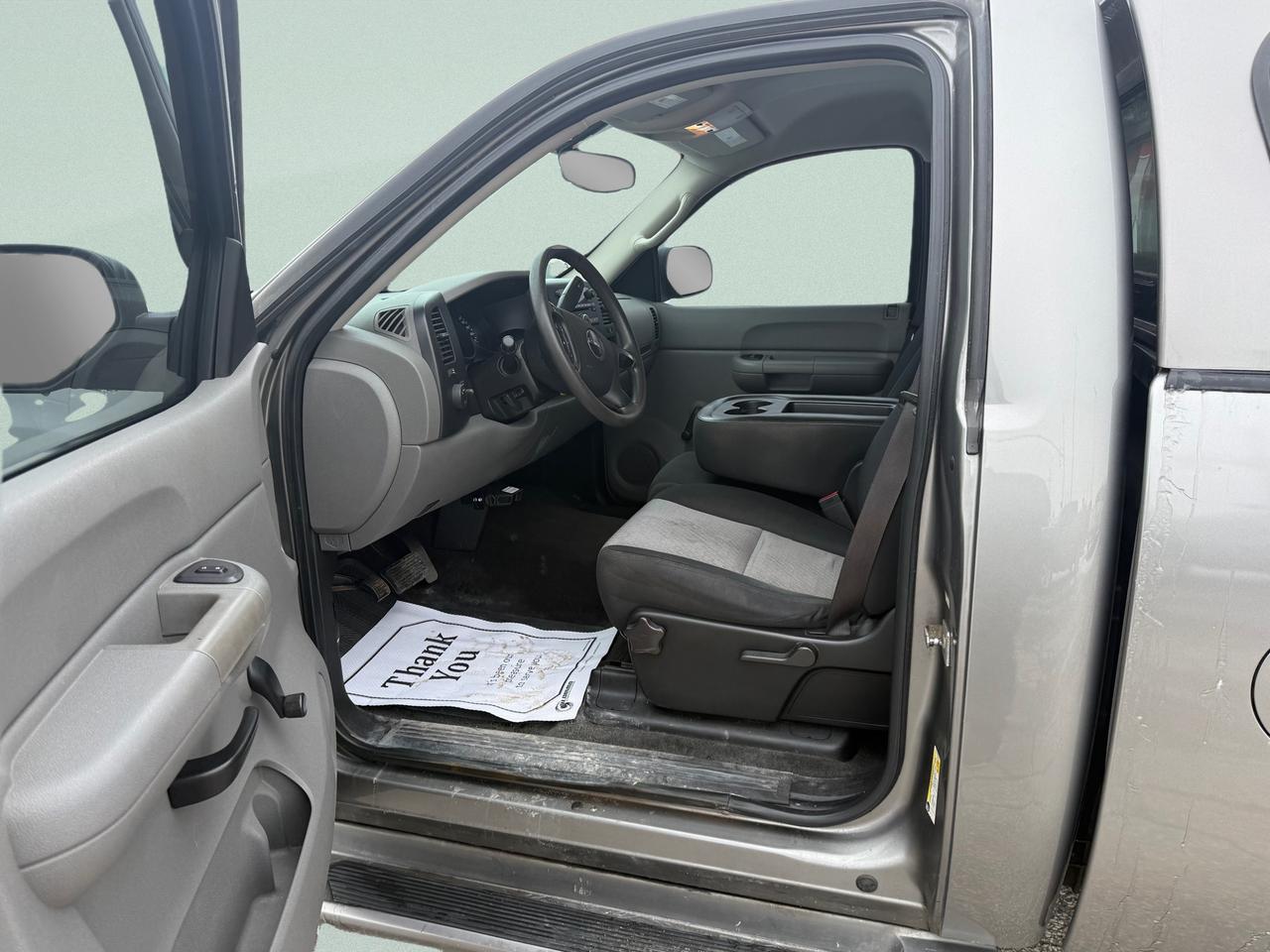 2008 GMC Sierra 1500 2WD Regular Cab Standard Box SLE Photo