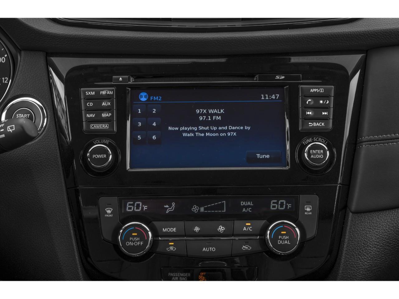 2017 Nissan Rogue  Photo3