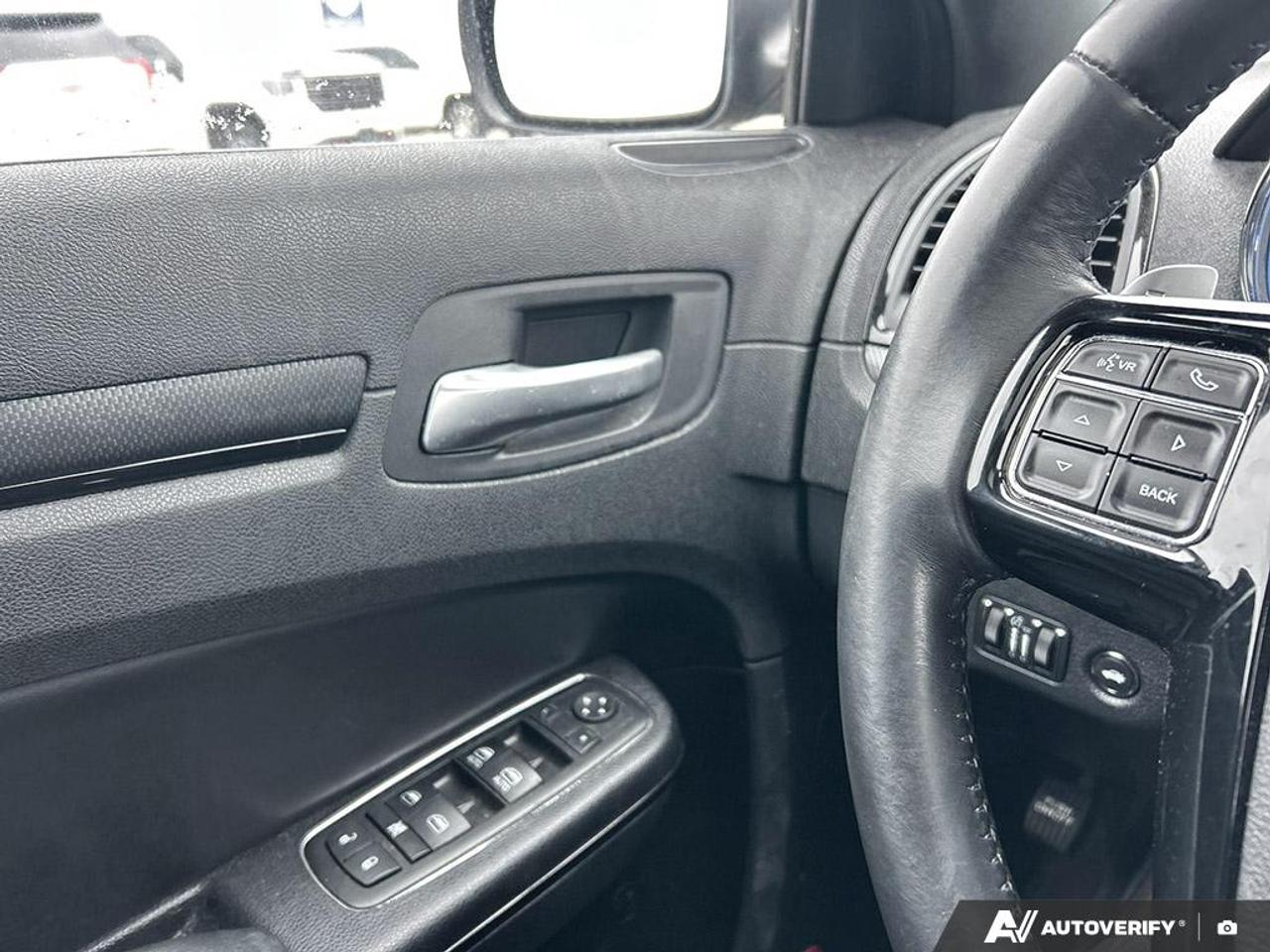 2014 Chrysler 300 S 4dr Rear-wheel Drive Sedan Photo