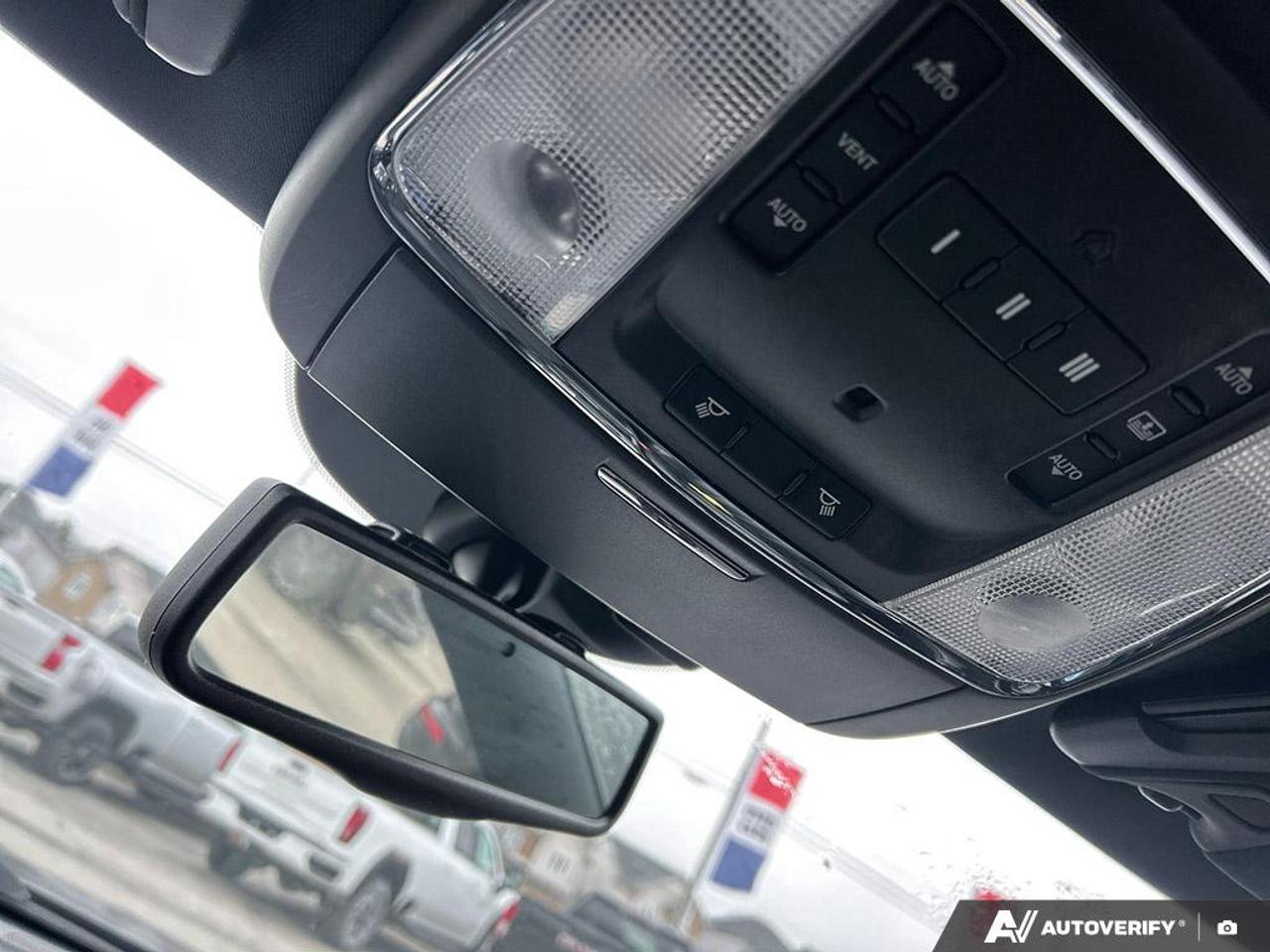 2014 Chrysler 300 S 4dr Rear-wheel Drive Sedan Photo