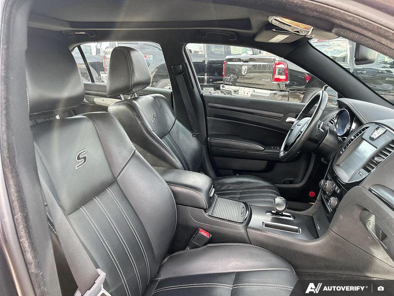 2014 Chrysler 300 S 4dr Rear-wheel Drive Sedan Photo