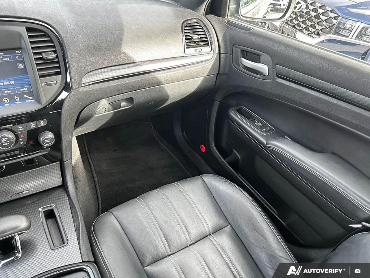 2014 Chrysler 300 S 4dr Rear-wheel Drive Sedan Photo