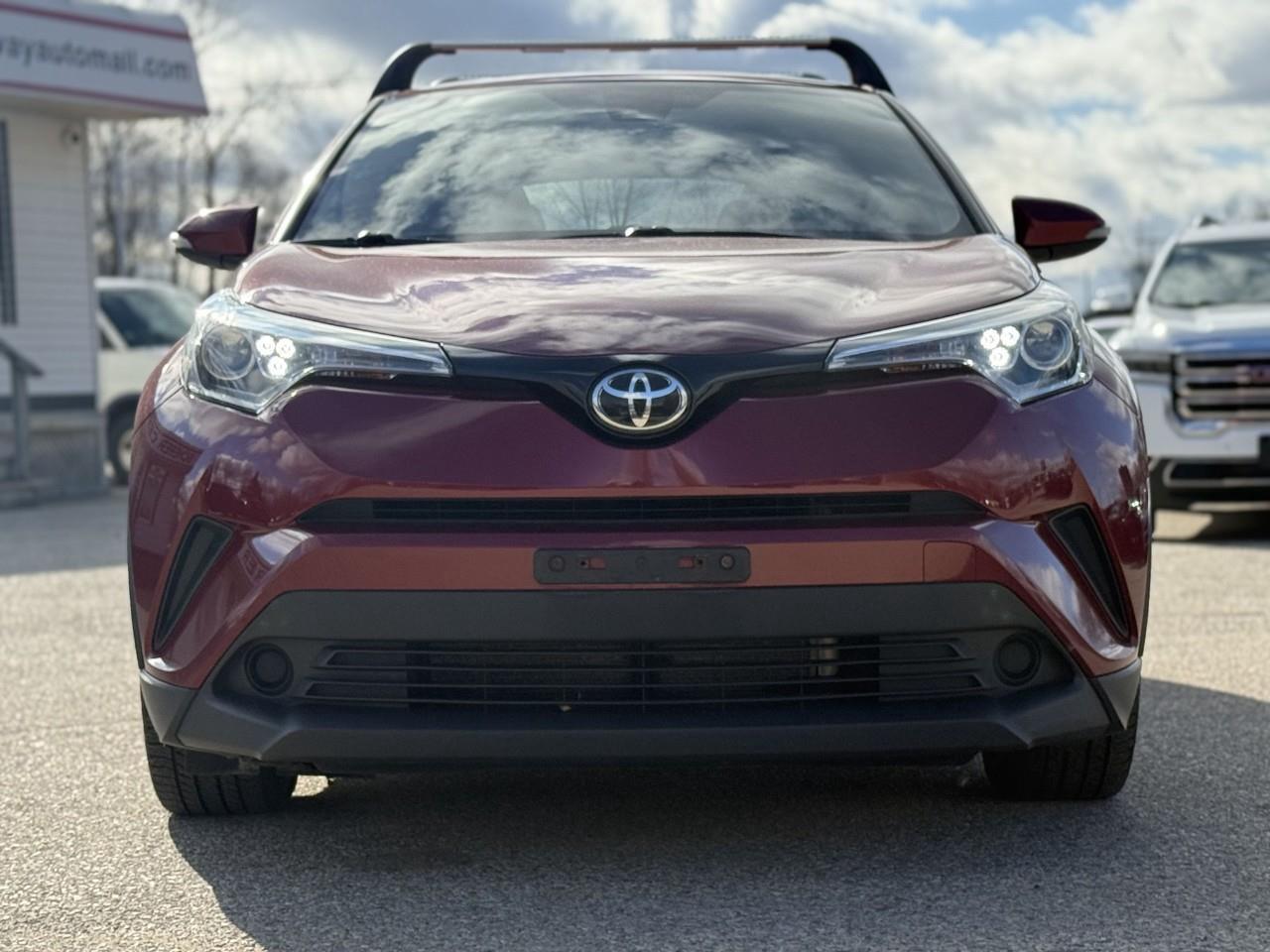2018 Toyota C-HR XLE 4dr Front-Wheel Drive Sport Utility Photo