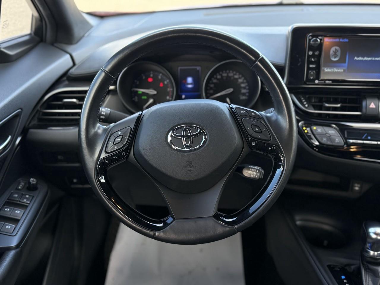 2018 Toyota C-HR XLE 4dr Front-Wheel Drive Sport Utility Photo